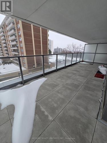 314 - 32 Forest Manor Road, Toronto, ON - Outdoor