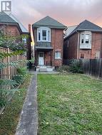 37 GLADSTONE AVENUE  Hamilton, ON L8M 2H7