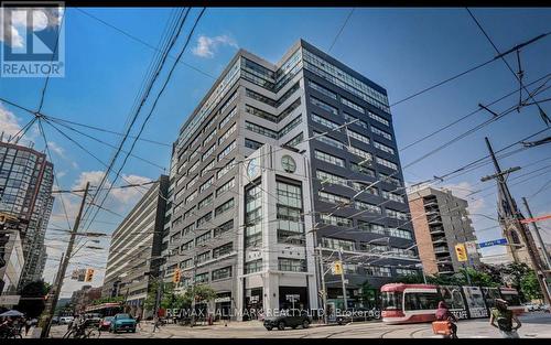 216 - 700 KING STREET W  Toronto, ON M5V 2Y6