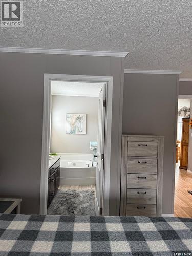 502 508 Railway Avenue E, Maidstone, SK - Indoor Photo Showing Bedroom
