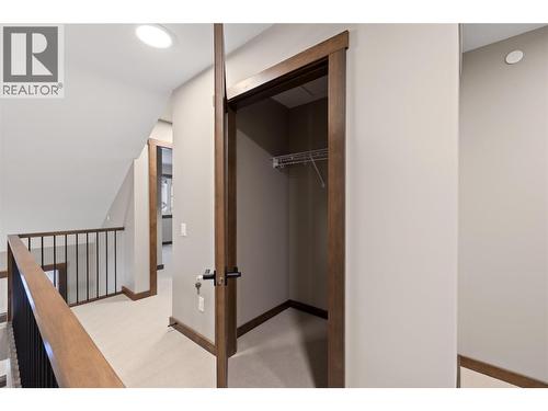 255 Feathertop Way Unit# 88, Big White, BC - Indoor Photo Showing Other Room