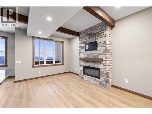 255 Feathertop Way Unit# 88, Big White, BC - Indoor With Fireplace