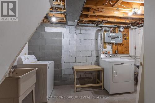 14 Taylor Road, Ajax, ON - Indoor Photo Showing Laundry Room