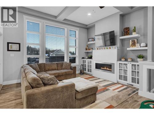 4711 Gannett Road, Prince George, BC - Indoor Photo Showing Living Room With Fireplace