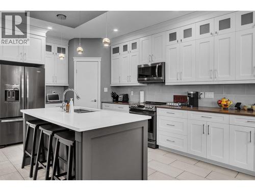 4711 Gannett Road, Prince George, BC - Indoor Photo Showing Kitchen With Upgraded Kitchen