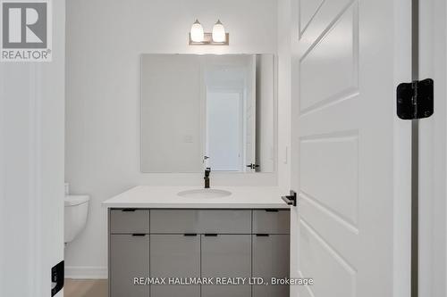 701 Sargeant Place, Innisfil, ON - Indoor Photo Showing Bathroom