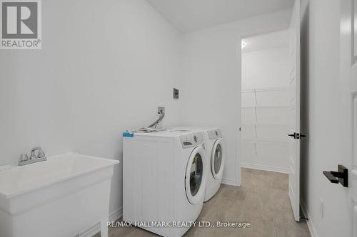 701 Sargeant Place, Innisfil, ON - Indoor Photo Showing Laundry Room