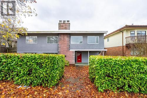 4044 PARKER STREET  Burnaby, BC V5C 3B9