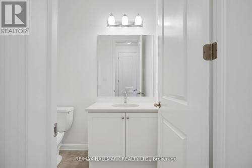 700 Sargeant Place, Innisfil, ON - Indoor Photo Showing Bathroom