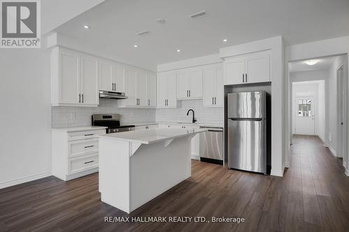 700 Sargeant Place, Innisfil, ON - Indoor Photo Showing Kitchen With Stainless Steel Kitchen With Upgraded Kitchen