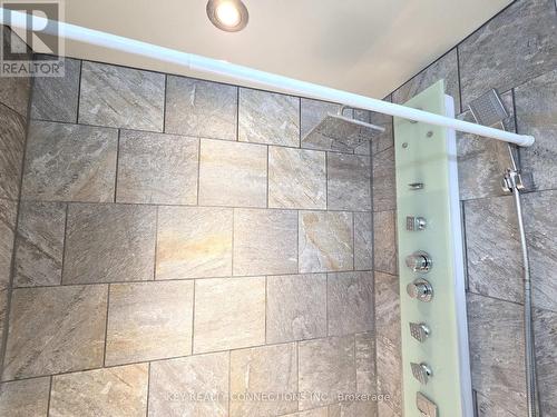 2nd floor - 4 piece bathroom - 2425 Headon Forest Drive, Burlington, ON - Indoor Photo Showing Bathroom