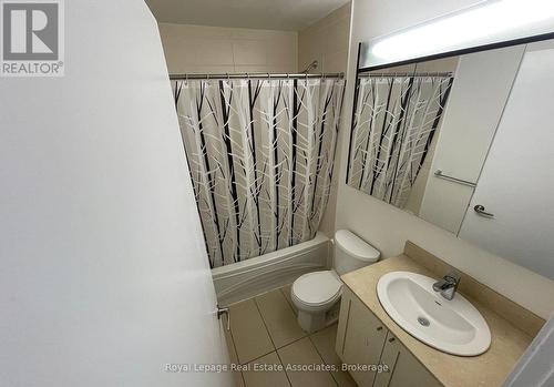 4403 - 4070 Confederation Parkway, Mississauga, ON - Indoor Photo Showing Bathroom