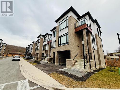 57 - 150 Glendale Avenue, St. Catharines, ON - Outdoor