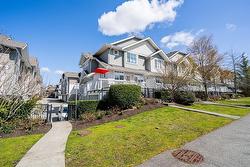 32 19480 66 AVENUE  Surrey, BC V4N 5W7