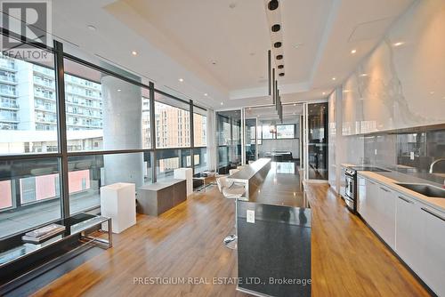 1910 - 290 Adelaide Street W, Toronto, ON - Indoor