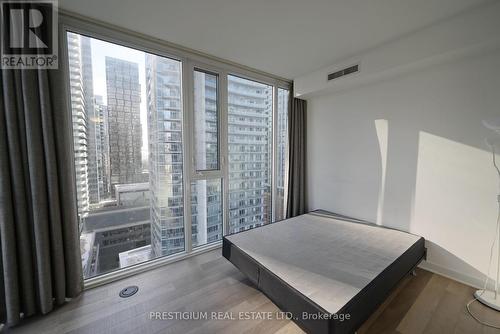 1910 - 290 Adelaide Street W, Toronto, ON - Indoor Photo Showing Other Room