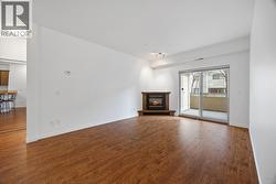 Cozy fireplace and nice patio for BBQ'ing - 