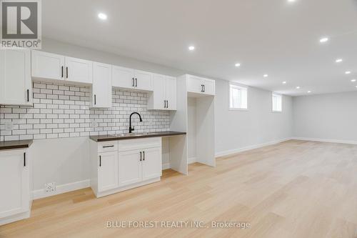 303 Nancy Street, Dutton/Dunwich, ON - Indoor Photo Showing Kitchen