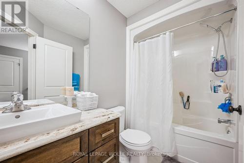 78 Woodberry Crescent, Woolwich, ON - Indoor Photo Showing Bathroom