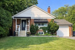 2-29 Khedive Avenue  Toronto, ON M6A 2G1