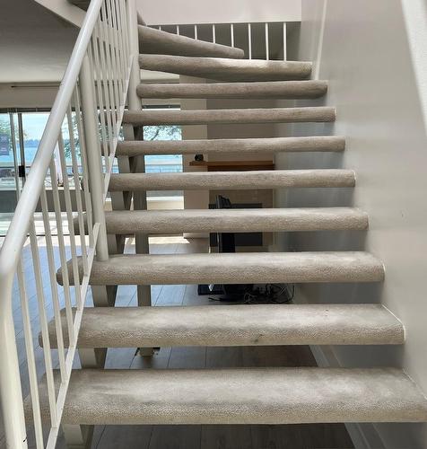 14831 Marine Drive, White Rock, BC - Indoor Photo Showing Other Room