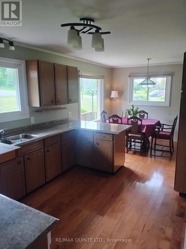81 Scuttlehole Rd Road, Belleville (Thurlow Ward), ON - Indoor Photo Showing Kitchen With Double Sink