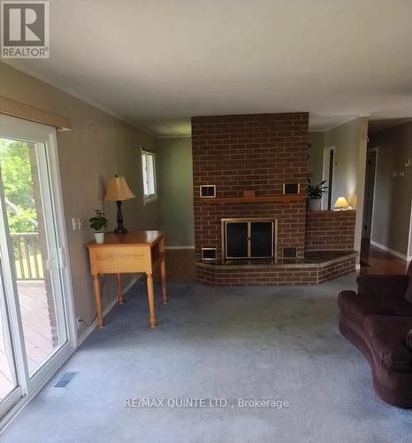 81 Scuttlehole Rd Road, Belleville (Thurlow Ward), ON - Indoor With Fireplace