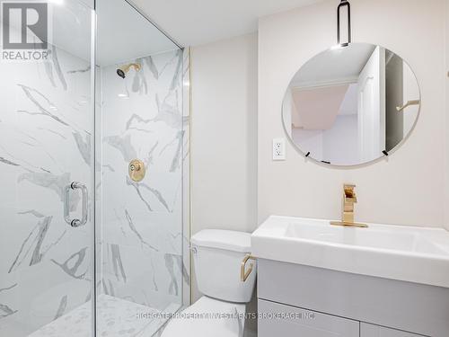 4399 Trail Blazer Way, Mississauga, ON - Indoor Photo Showing Bathroom