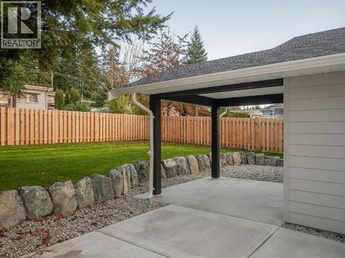 4678 Cook Ave, Powell River, BC - Outdoor