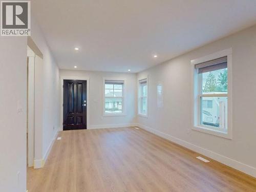 4678 Cook Ave, Powell River, BC - Indoor Photo Showing Other Room