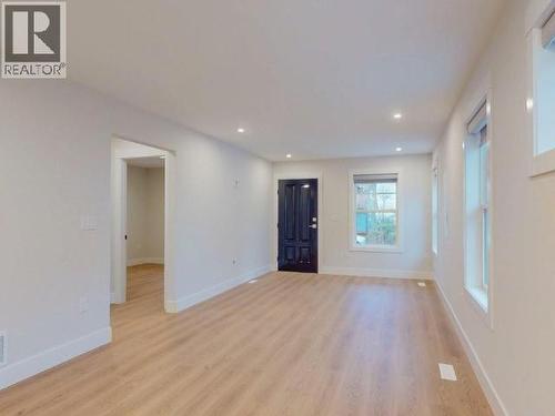 4678 Cook Ave, Powell River, BC - Indoor Photo Showing Other Room