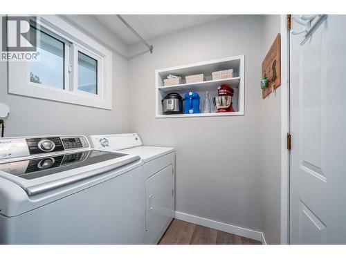 4840 Scotty Creek Road, Kelowna, BC - Indoor Photo Showing Laundry Room