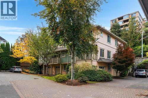 3 1405 Mallek Cres  Victoria, BC V8T 0A3