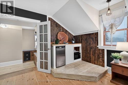 7802 Piccadilly Road, Frontenac (Frontenac Centre), ON - Indoor Photo Showing Other Room