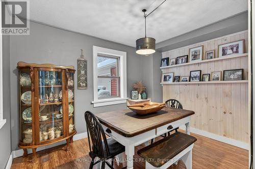 7802 Piccadilly Road, Frontenac (Frontenac Centre), ON - Indoor Photo Showing Dining Room
