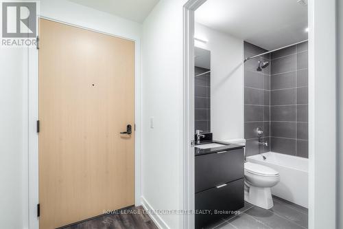 2210 - 89 Church Street, Toronto, ON - Indoor Photo Showing Bathroom