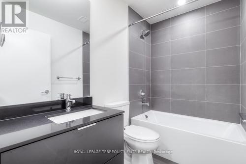 2210 - 89 Church Street, Toronto, ON - Indoor Photo Showing Bathroom