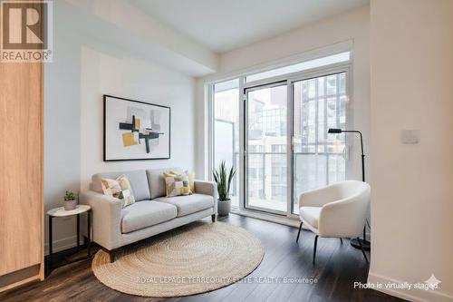 2210 - 89 Church Street, Toronto, ON - Indoor Photo Showing Living Room