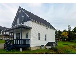 5 Rue Elizabeth  Sainte-Anne-De-Madawaska, NB E7E 1G8