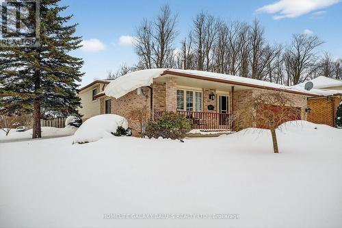 3 Cora Drive, Kitchener, ON - Outdoor