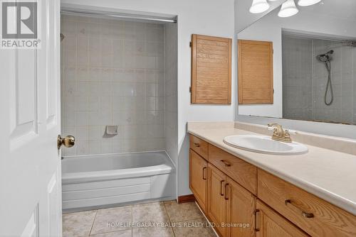 3 Cora Drive, Kitchener, ON - Indoor Photo Showing Bathroom