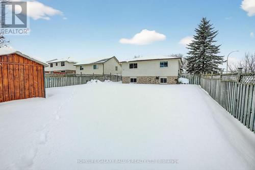 3 Cora Drive, Kitchener, ON - Outdoor