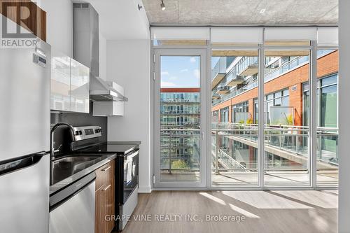 750 - 340 Mcleod Street, Ottawa, ON - Indoor Photo Showing Kitchen With Stainless Steel Kitchen