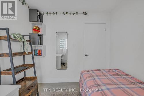 115 - 242 Milestone Crescent, Aurora, ON - Indoor Photo Showing Bedroom