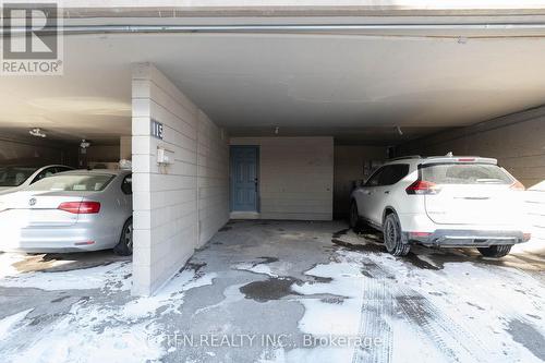 115 - 242 Milestone Crescent, Aurora, ON - Indoor Photo Showing Garage