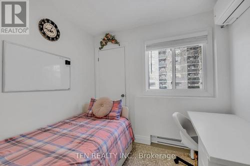 115 - 242 Milestone Crescent, Aurora, ON - Indoor Photo Showing Bedroom