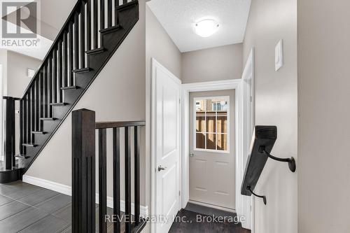 102 Cittadella Boulevard, Hamilton, ON - Indoor Photo Showing Other Room