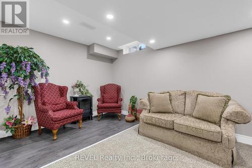 102 Cittadella Boulevard, Hamilton, ON - Indoor Photo Showing Other Room