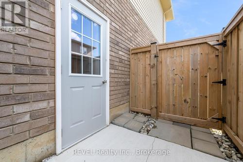 102 Cittadella Boulevard, Hamilton, ON - Outdoor With Exterior