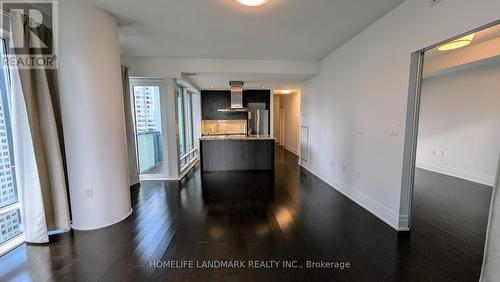 3902 - 8 The Esplanade, Toronto, ON - Indoor Photo Showing Kitchen